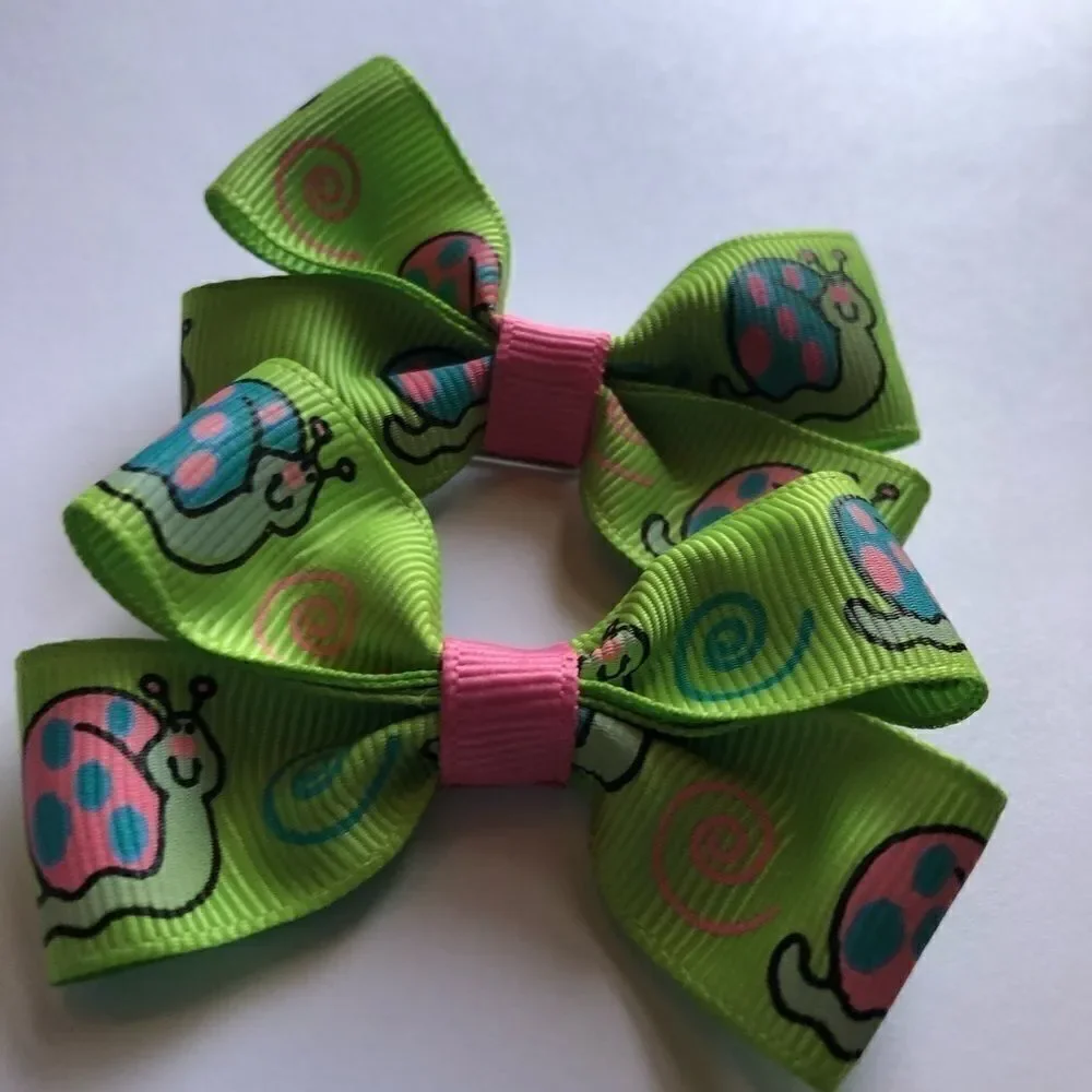 Bow pair hair bows accessories snails swirls green